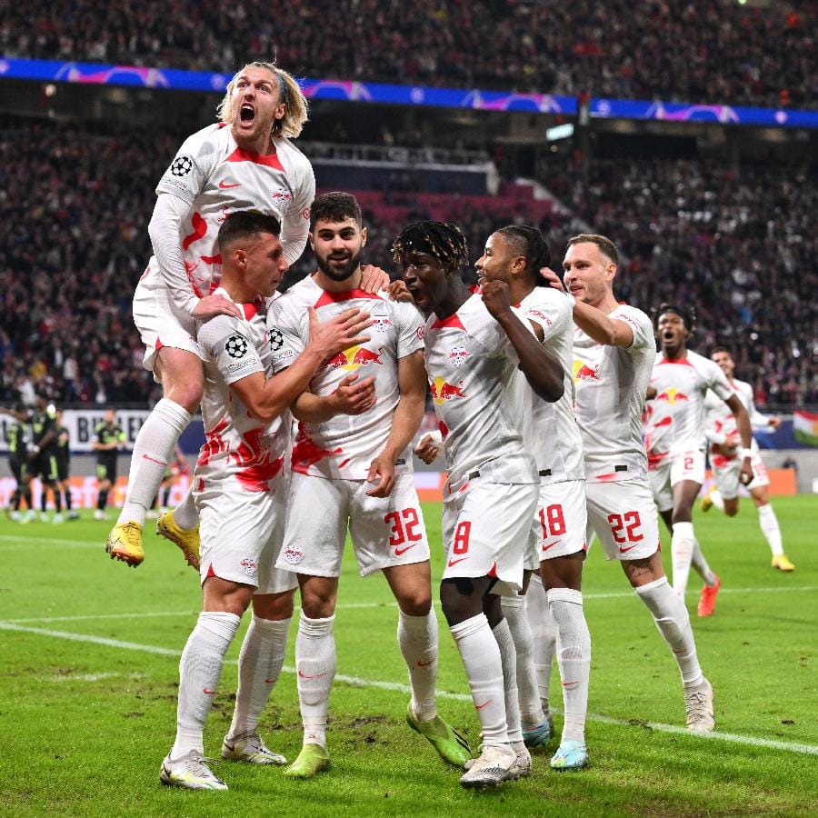 ম্যাচের ১৩ মিনিটের মাথায় রেড বুল এরিনায় এগিয়ে যায় আরবি লিপজিগ। রিয়ালের জাল কাঁপান জোস্কো গাভারদিওল (Josko Gvardiol)। 