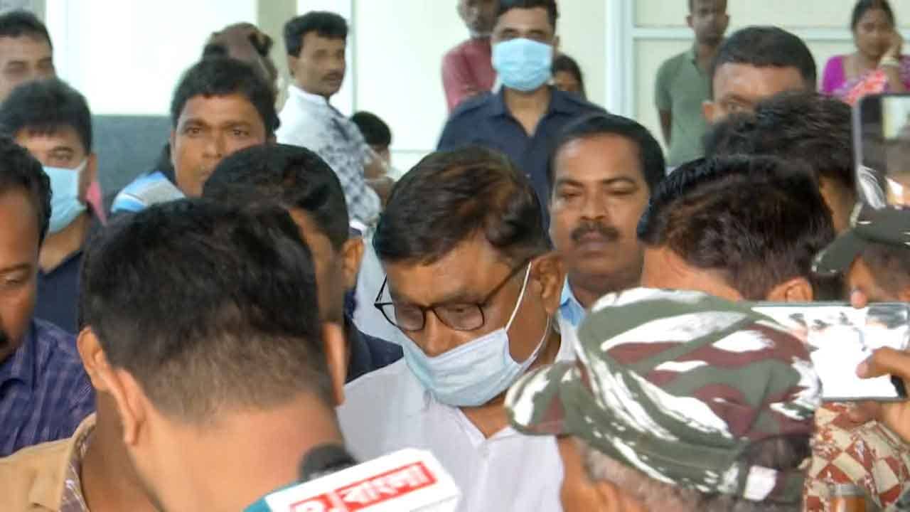 Manik Bhattacharya: আটঘাঁট বেঁধে এবার মানিকের বিরুদ্ধে চার্জশিট ইডি-র