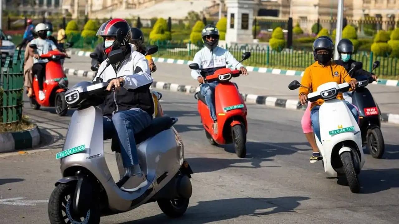 Ola E-Scooter Features: দীপাবলির আগেই ওলার ইলেকট্রিক স্কুটারে সবথেকে প্রতীক্ষিত ফিচার, কী সুবিধা?