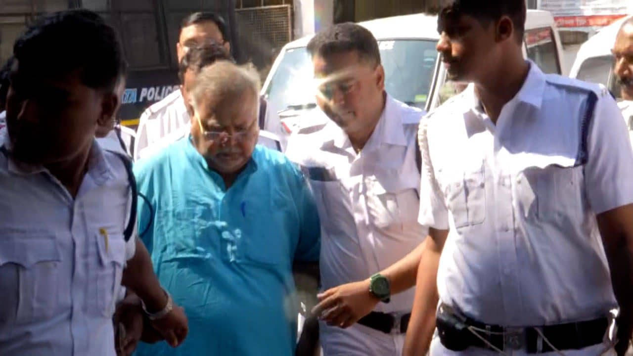 Partha Chatterjee: আপনি চুপ করে থাকুন..., এক মাস পর সাংবাদিকদের দেখেই ‘গর্জন’ পার্থর