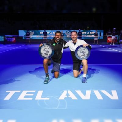 তেল আভিভ ওপেন (Tel Aviv Open) চ্যাম্পিয়ন ভারতীয় টেনিস তারকা রোহন বোপান্না (Rohan Bopanna)। ডাচ জুটি মাতেউ মিডলকুপকে (Matwe Middelkoop) সঙ্গে নিয়ে চ্যাম্পিয়ন হয়েছেন বোপান্না। (ছবি-টুইটার)