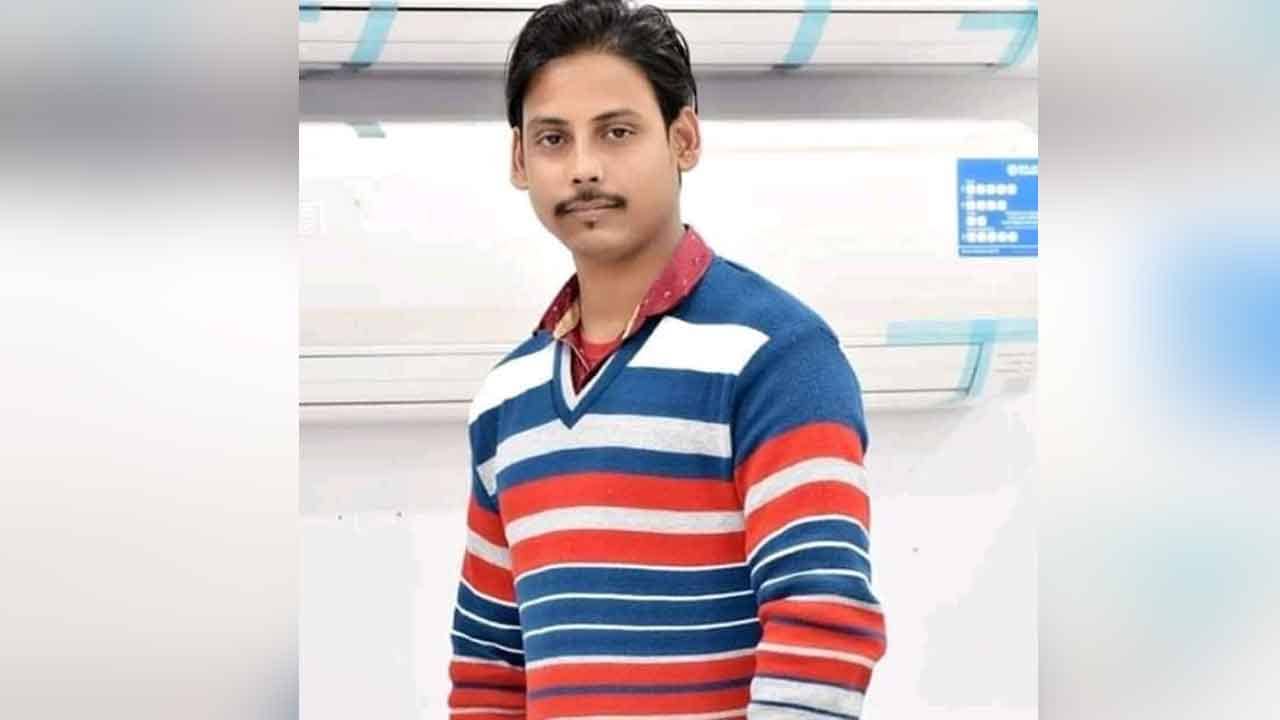 Balurghat Suicide: মধ্যরাতে মাকে মেসেজ ছেলের, ভোরে উঠে মা যতক্ষণে দেখলেন, ততক্ষণে সব শেষ...