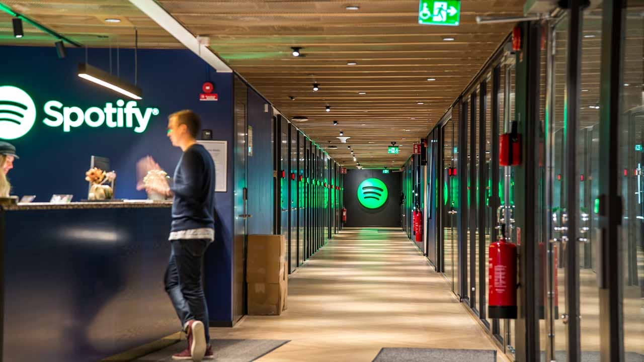 Spotify Office: বেতন না কেটেই কর্মীদের এক সপ্তাহের ছুটিতে পাঠাচ্ছে এই সংস্থা