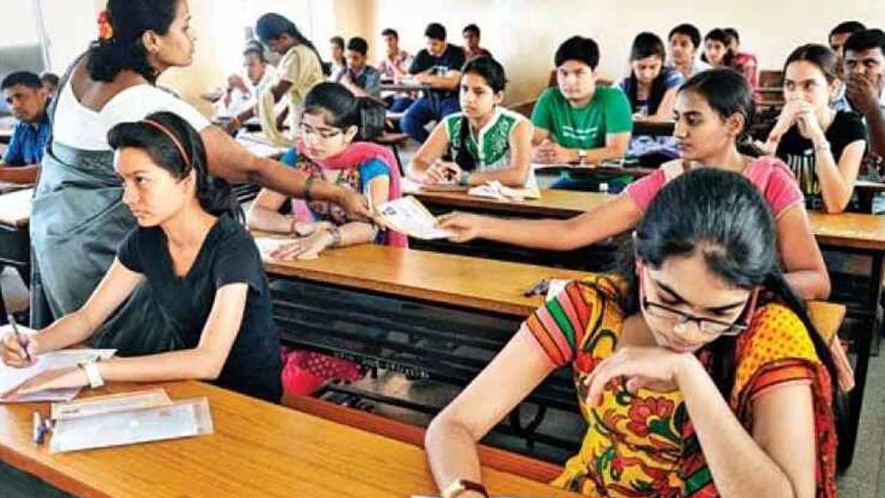 Primary TET 2022: ‘আর ৫০ শতাংশ নয়, বিএড উত্তীর্ণ হলেই বসা যাবে টেট-এ, নির্দেশ বিচারপতি গঙ্গোপাধ্যায়ের