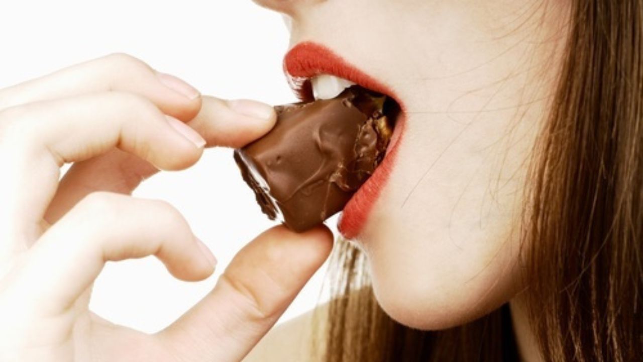 Sweet Tooth: দেদার চকোলেট বা আইসক্রিম খেয়েও দাঁত থাকবে সুস্থ! এমনটা চাইলে মানতে হবে ৪টি নিয়ম