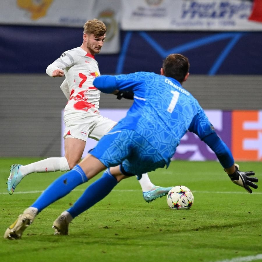  ৮১ মিনিটের মাথায় সিমাকানের পাস থেকে গোল করে স্কোর লাইন ৩-১ করেন আরবি লিপজিগের টিমো ওয়ার্নার (Timo Werner)।