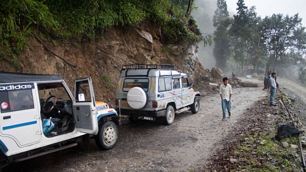 Sikkim: টানা বর্ষণের জেরে বাতিল নাথু লা ও ছাঙ্গুর পারমিট, ভাঁটা পড়ল পর্যটন শিল্পে