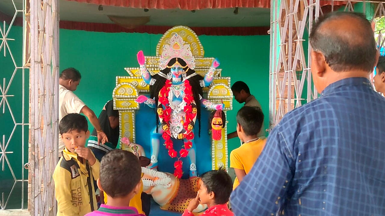 Kali Puja 2022: এখনও শোনা যায় নূপুরের আওয়াজ, কালীপুজোতে ভ্রামরী দেবীর মন্দির নিয়ে নানা রোমহর্ষক গল্প