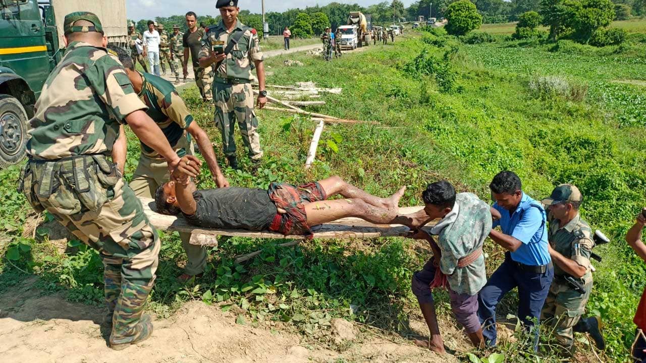 মোষ পাচারে বাধা পেয়ে BSF-কে ধারাল অস্ত্রের কোপের চেষ্টা, পাল্টা গুলিতে মৃত্যু বাংলাদেশির