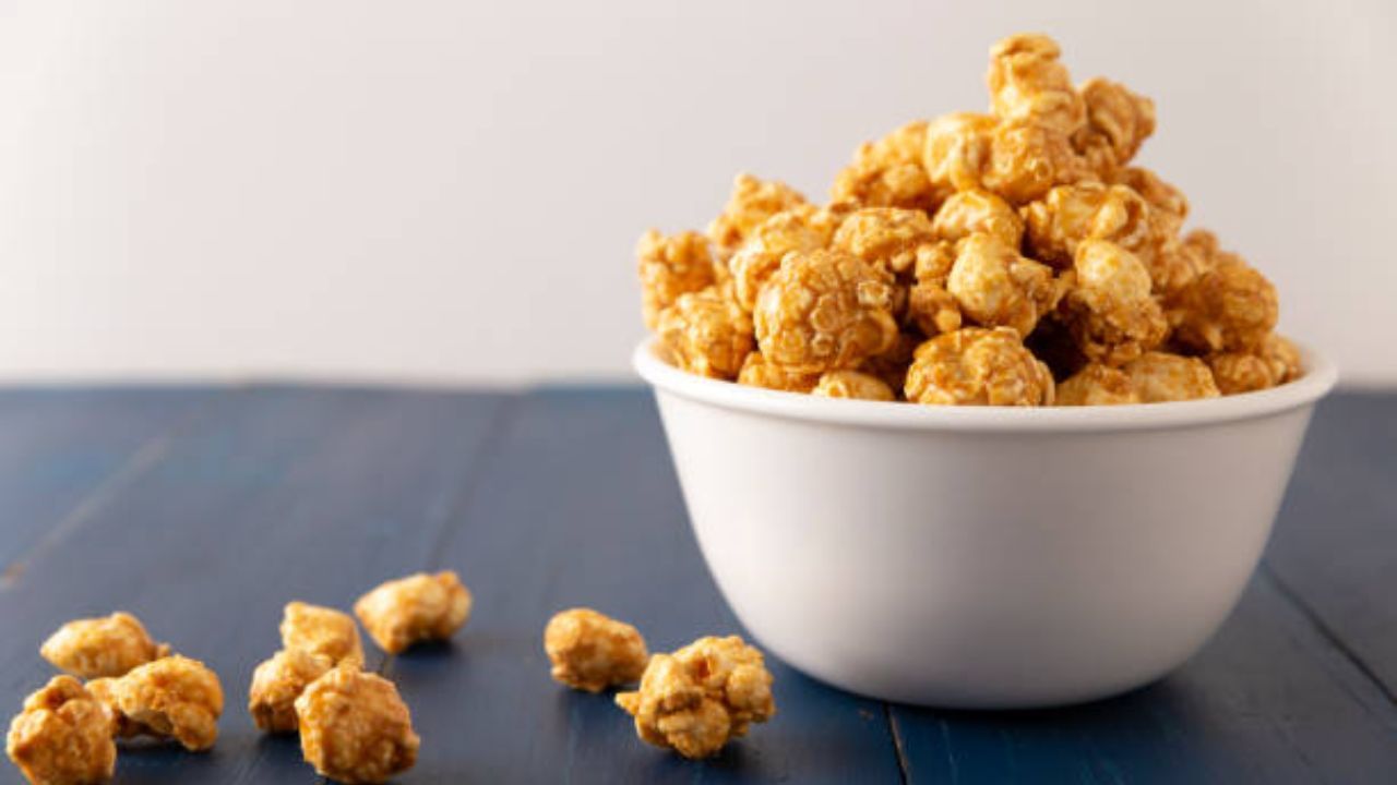Popcorn চেনা পপকর্নেই আসবে ট্যুইস্ট যদি সঙ্গে মেশে ক্যারামেল আর