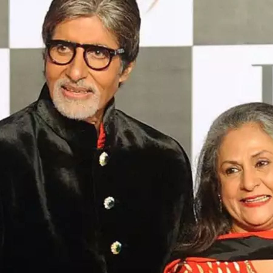 তবে কবি বলেছেন, 'চিরদিন কাহারও সমান নাহি যায়'। অমিতাভেরও যায়নি। ২০০০ সালে আবারও ঘুরে দাঁড়ান তিনি। শুরু হয় তাঁর টিভির কেরিয়ার। শুরু হয় রিয়ালিটি শো 'কউন বনেগা ক্রোড়পতি'। 