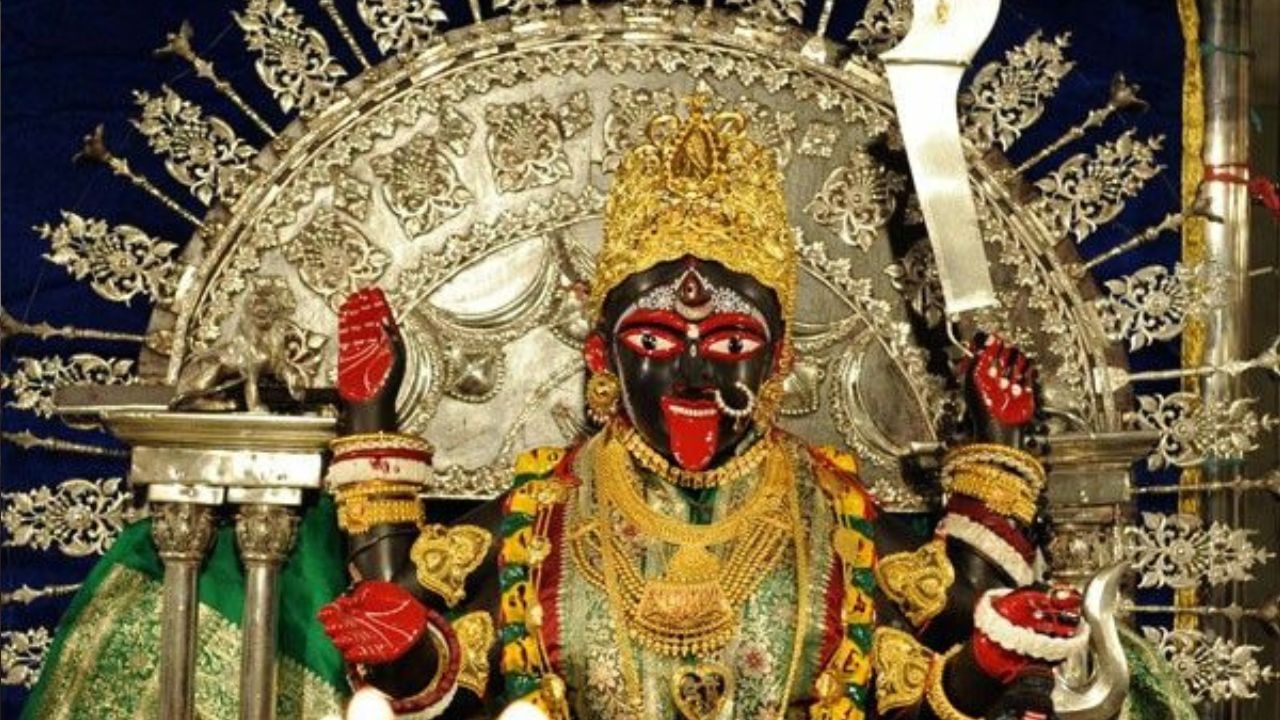 Kali Puja 2022: কালীপুজোর দিন এই টোটকাগুলি মানলে ভাগ্য যাবে খুলে! সকাল থেকে রাত পর্যন্ত করুন এই ৬টি কাজ