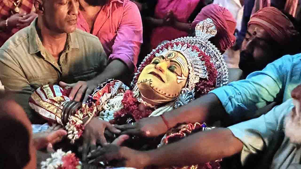 Kantara Box Office: পোনিইন সেলভান-এর সাফল্যকে ছাপিয়ে গিয়েছে কান্তারা, মত ট্রেড অ্যানালিস্টদের