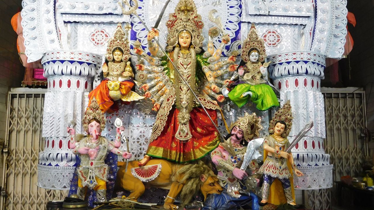 Maha Navami 2022: নবমীর দিন বিশেষ আরতি করলে জীবনের সব সমস্যা দূর হয়! এদিনের গুরুত্ব ও তাত্‍পর্য জানুন