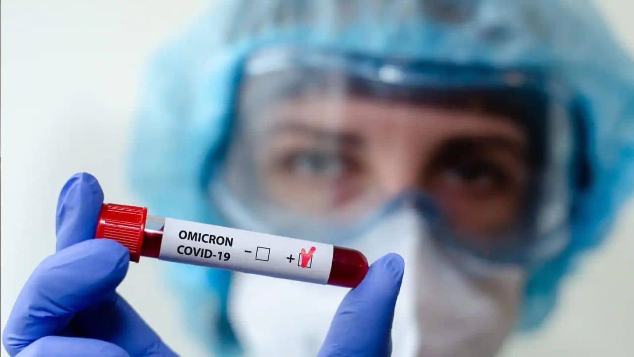 Health Tips: উত্‍সবের মরসুমে ওমিক্রনের নয়া ভেল্কি! সংক্রমণের হাত থেকে বাঁচতে কী কী করবেন, জানুন