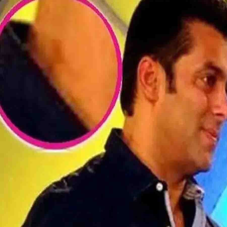 সলমন খান - ৫০ বছর বয়স পেরিয়ে গিয়েছে সলমন খানের। এই বয়সেও তিনি অবিবাহিত। একবার বলেছিলেন তিনি 'ভার্জিন'। সেই নিয়ে ট্রোল, মিম কম হয়নি। সেই সলমনের ঘাড়েও একবার লক্ষ্য করা গিয়েছিল লাভ বাইট। 