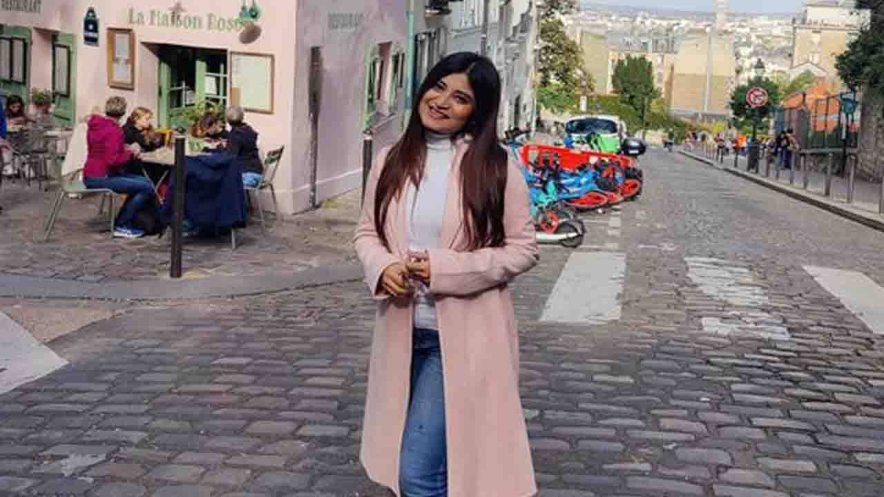 Sandipta Sen: মনের মানুষের সঙ্গে ইউরোপ ঘুরে এলেন সন্দীপ্তা; বললেন, আমি সোলো ট্রিপে যাইনি...
