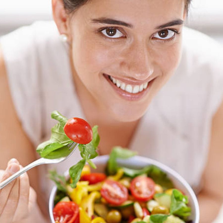 ত্বকের বার্ধক্য প্রতিরোধের জন্য ব্যালেন্স ডায়েট খুবই গুরুত্বপূর্ণ। ভিটামিন ও মিনারেল ত্বকের স্বাস্থ্য গড়ে তোলে। তাই প্রচুর পরিমাণে শাকসবজি, ফল, বাদাম ইত্যাদি খান। আর নিয়মিত যোগব্যায়াম করতে কিন্তু ভুলবেন না। তবে ত্বকের চিরযৌবন বজায় থাকবে। 