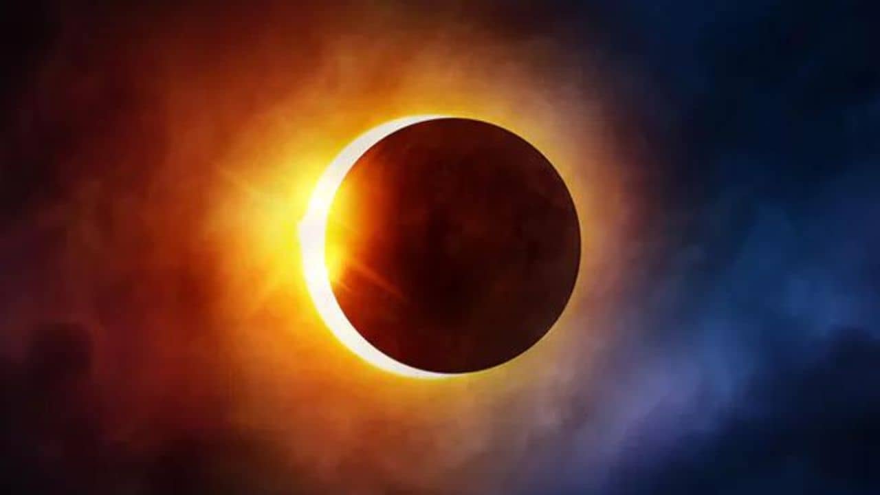 Surya Grahan 2022: ২৭ বছর পর দিওয়ালির সময় সূর্যগ্রহণ! রাশি-গ্রহ মিলে যাচ্ছে হুবহু, ফিরে আসতে পারে বিশ্বের সেই ভয়ংকর দিনগুলি