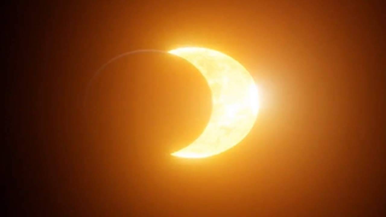 Surya Grahan 2022: আজ খণ্ডগ্রাস সূর্যগ্রহণ, কখন থেকে গ্রহণ শুরু, আদৌ কি দেখা যাবে এ রাজ্যে? রইল বিস্তারিত