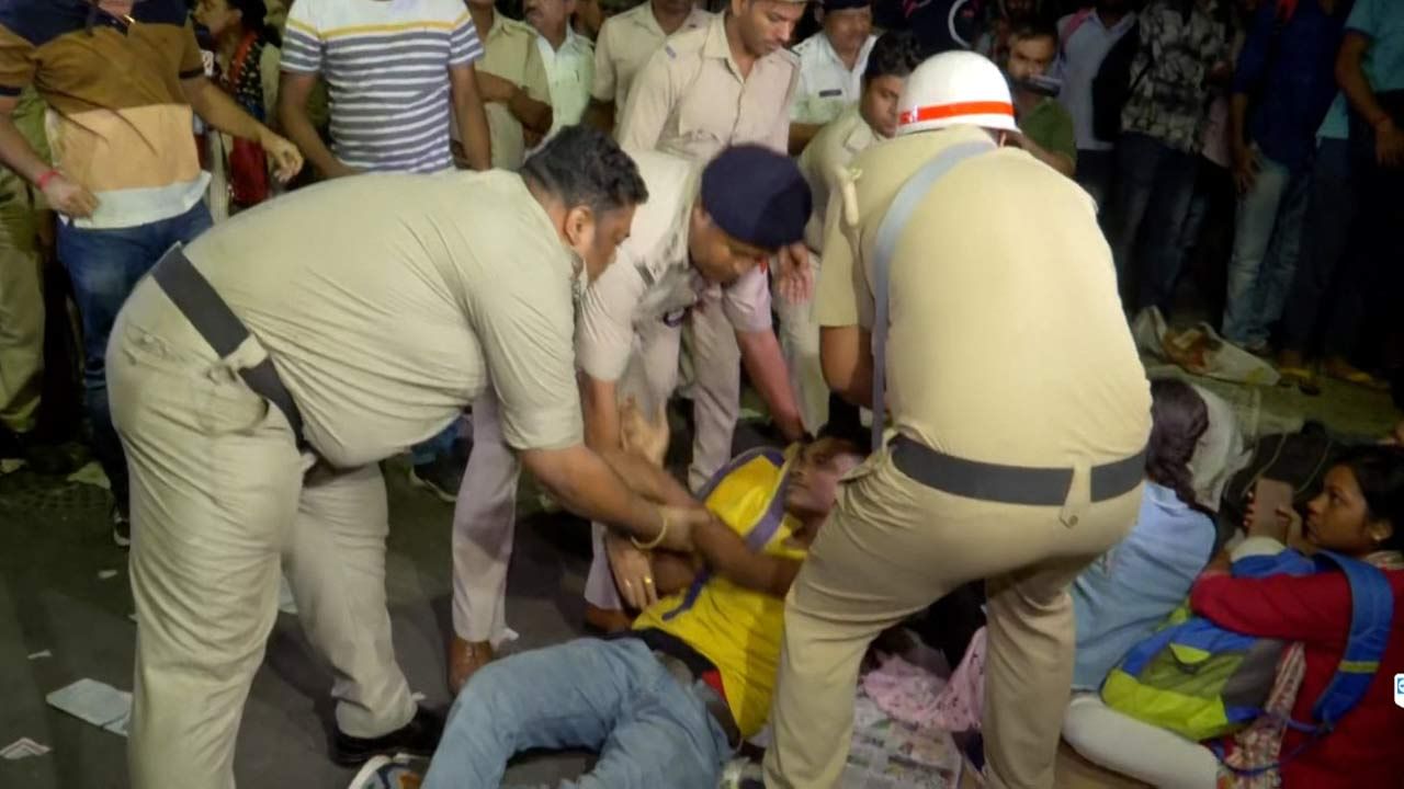 Agitation at Saltlake: ২০১৭'র চাকরি প্রার্থীদের বক্তব্যে 'ভিন্ন সুর', তবু দাবি না মিটলে আন্দোলনে অনড় সকলেই