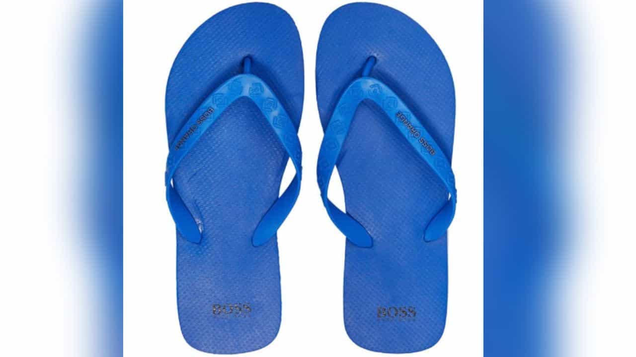 Hugo Boss Slipper: নীল রঙা অতি সাধারণ হাওয়াই চপ্পল, কিন্তু ভিরমি খাবেন দাম শুনলেই... Hugo Boss Slipper: নীল রঙা অতি সাধারণ হাওয়াই চপ্পল, কিন্তু ভিরমি খাবেন দাম শুনলেই...