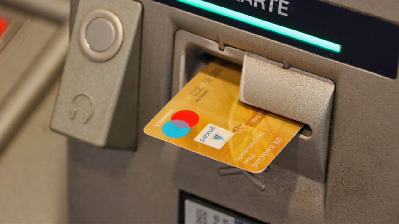 ATM Card Update: ভুল পিন দিয়ে এটিএম কার্ড ব্লক করে ফেলেছেন? সহজেই কার্ড আনব্লক করুন এই পদ্ধতিতে