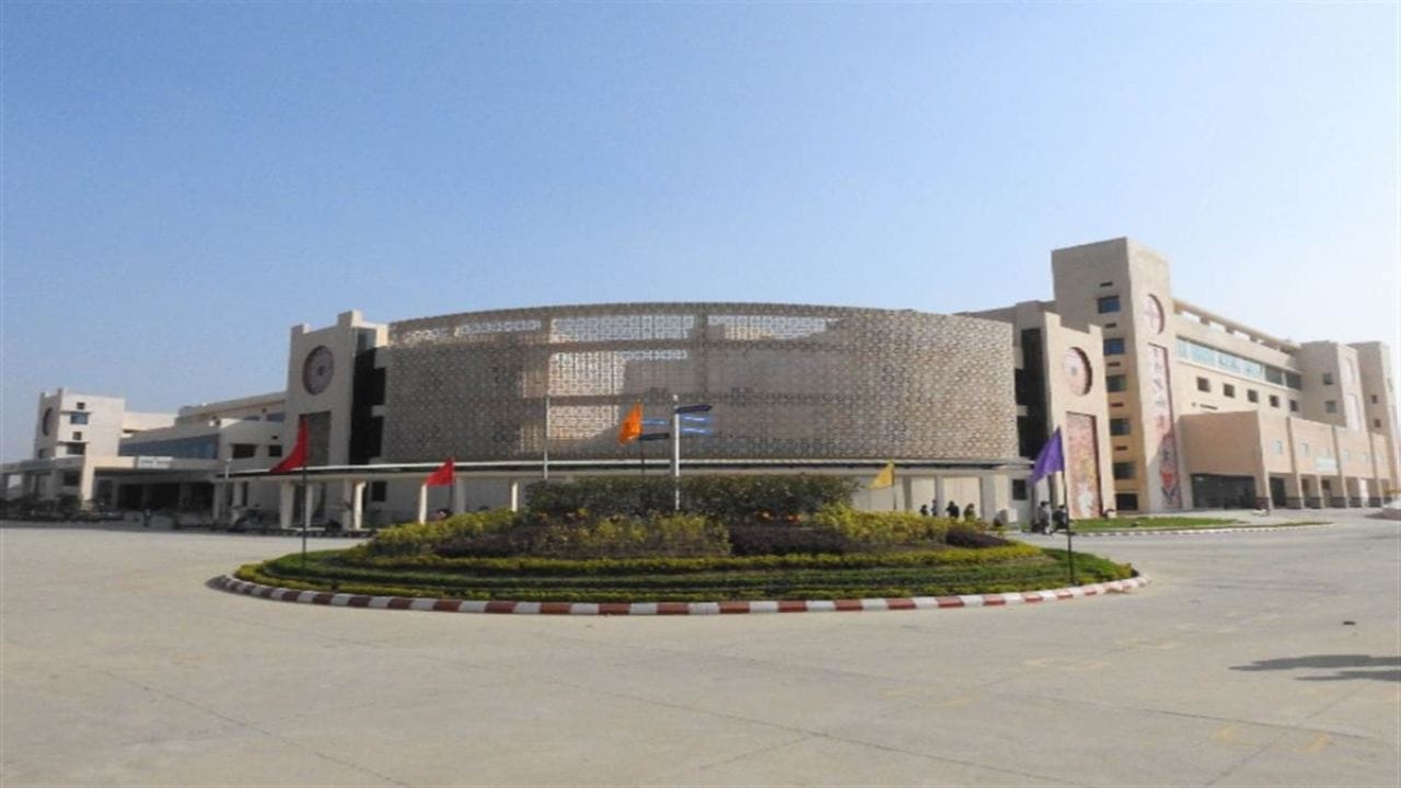 AIIMS Recruitment 2022: AIIMS-এ কর্মী নিয়োগের বিজ্ঞপ্তি প্রকাশ, ২ লক্ষ টাকা অবধি বেতন মিলবে AIIMS Recruitment 2022: AIIMS-এ কর্মী নিয়োগের বিজ্ঞপ্তি প্রকাশ, ২ লক্ষ টাকা অবধি বেতন মিলবে