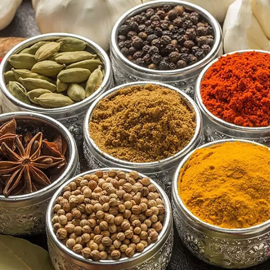 Do not store old spices.  Many buy spices for 2-3 months and store them in the kitchen.  But that spice is not fully used.  Expires and expires.  But if used in curries without understanding the value of old spices, it is equal to food poisoning.  Cancer can also occur later.  So try to keep only as much as you need in the kitchen.