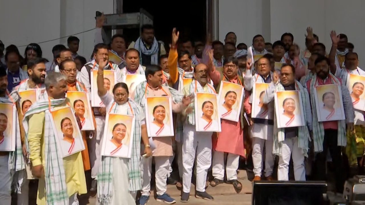 BJP Protest in Assembly: রাষ্ট্রপতিকে কু-মন্তব্যের জের, বিধানসভায় হট্টগোল, বিজেপির মুলতুবি প্রস্তাব খারিজ স্পিকারের