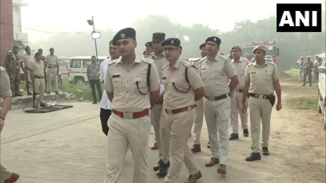 Recruitment in CAPF: গত ৫ বছরে ২ লক্ষের বেশি নিয়োগ কেন্দ্রীয় বাহিনীতে, বাকি শূন্যপদ পূরণ কবে? Recruitment in CAPF: গত ৫ বছরে ২ লক্ষের বেশি নিয়োগ কেন্দ্রীয় বাহিনীতে, বাকি শূন্যপদ পূরণ কবে?