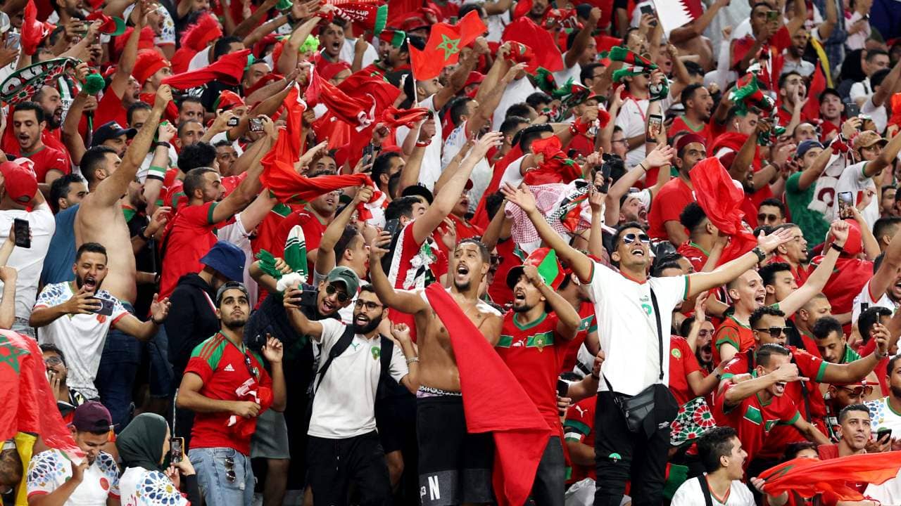 FIFA World Cup 2022: গ্যালারিতে মাস্কবিহীন মানুষের ভিড়, বিক্ষোভের জেরে বিশ্বকাপ সম্প্রচারে কাটছাঁট জিনপিং সরকারের!