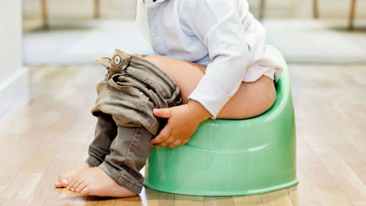 Constipation in Baby: সাবধান, এই ৬ খাবার খেলেই শিশুর পটি আটকে যাবে!