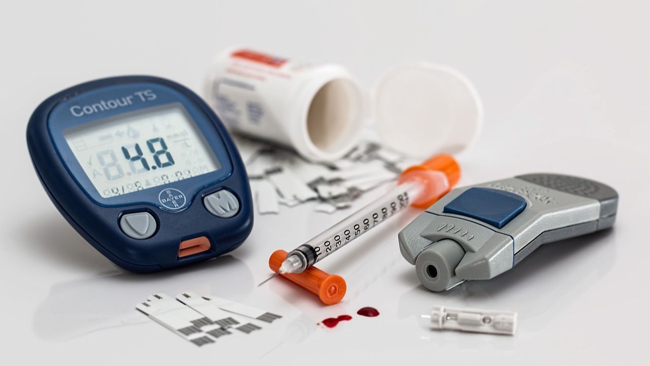 Health Policy for Diabetic Patients: বিপদ বেড়েই চলেছে মধুমেহ রোগীদের, কেন স্বাস্থ্য বিমা থাকা জরুরি, জানেন?