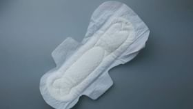 Sanitary Pad: ক্যানসারের ঝুঁকি এড়াতে ঋতুস্রাবের সময় স্যানিটারি প্যাড ব্যবহারে কোন-কোন নিয়ম মেনে চলবেন? Sanitary Pad: ক্যানসারের ঝুঁকি এড়াতে ঋতুস্রাবের সময় স্যানিটারি প্যাড ব্যবহারে কোন-কোন নিয়ম মেনে চলবেন?
