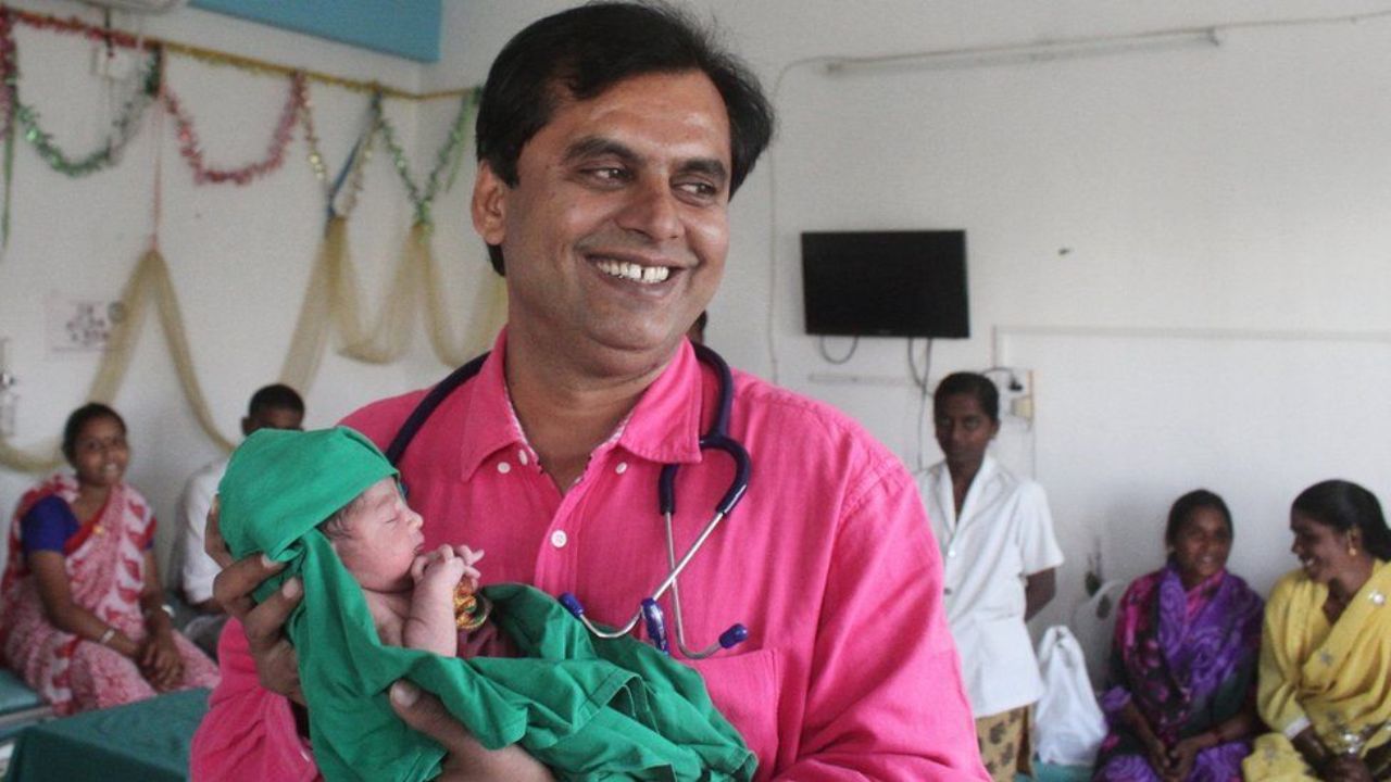Pune Doctor: রাখে গণেশ মারে কে! বেটি বাঁচাতে অভিনব উদ্যোগ ডাক্তারবাবুর