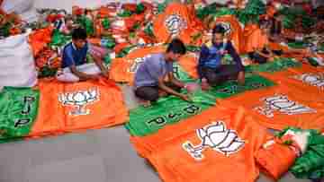 Gujarat Election:ট্রেন নাহি তো ভোট নাহি, দাবিতে অনড় থেকে নির্বাচন বয়কটের হুঁশিয়ারি গ্রামবাসীদের