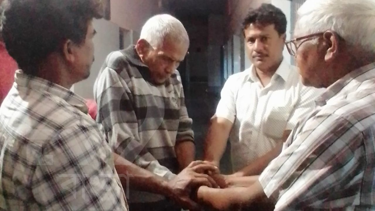 HAM Radio: ঘূর্ণির তাণ্ডবে 'মৃত' ব্যক্তিকে ফিরিয়ে আনল হ্যাম রেডিয়ো, ২৩ বছরের বৃত্ত সম্পূর্ণ সাগর তীরেই
