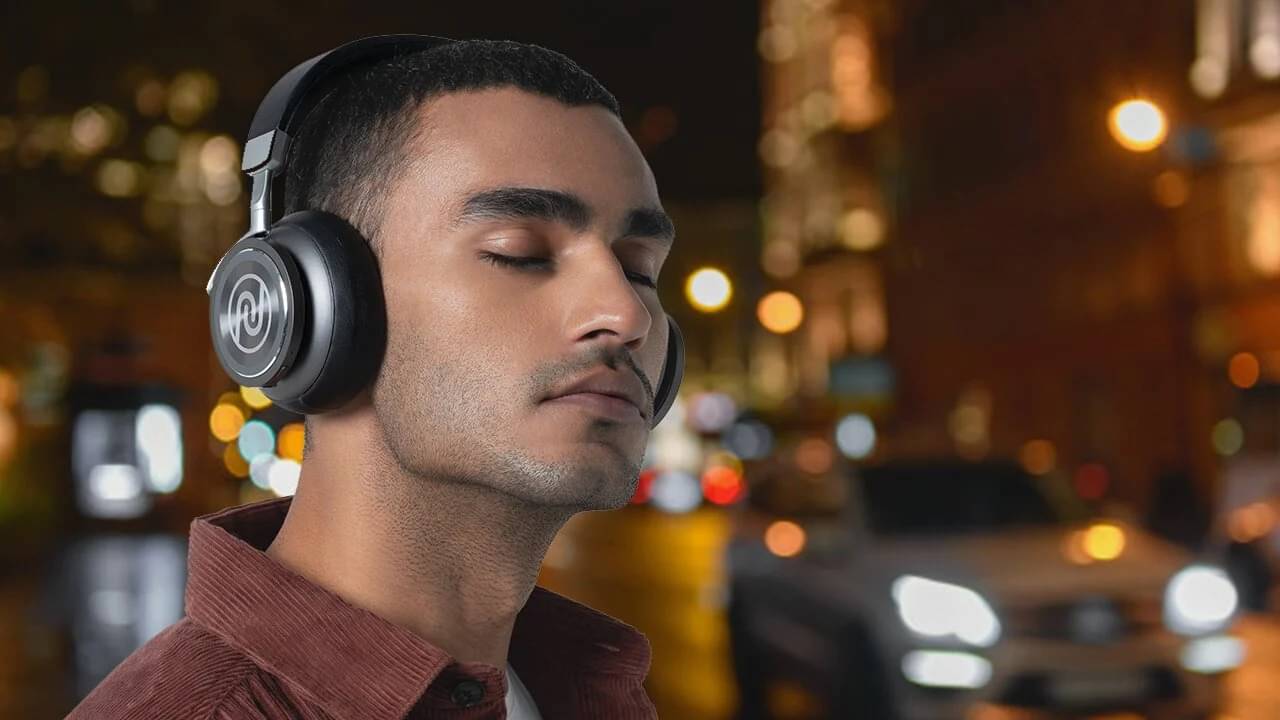 Headphone Tips: তরুণ প্রজন্মের কানের বারোটা বাজাচ্ছে! শ্রবণশক্তি না হারিয়ে যে ভাবে ইয়ারবাড-হেডফোনে গান শুনবেন