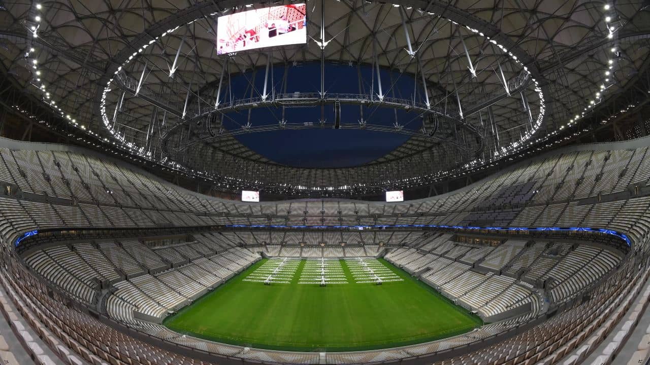 Lusail Stadium: ফাইনাল হবে এখানেই, লুসেইল স্টেডিয়ামের বাইরে বিশাল গর্ত!