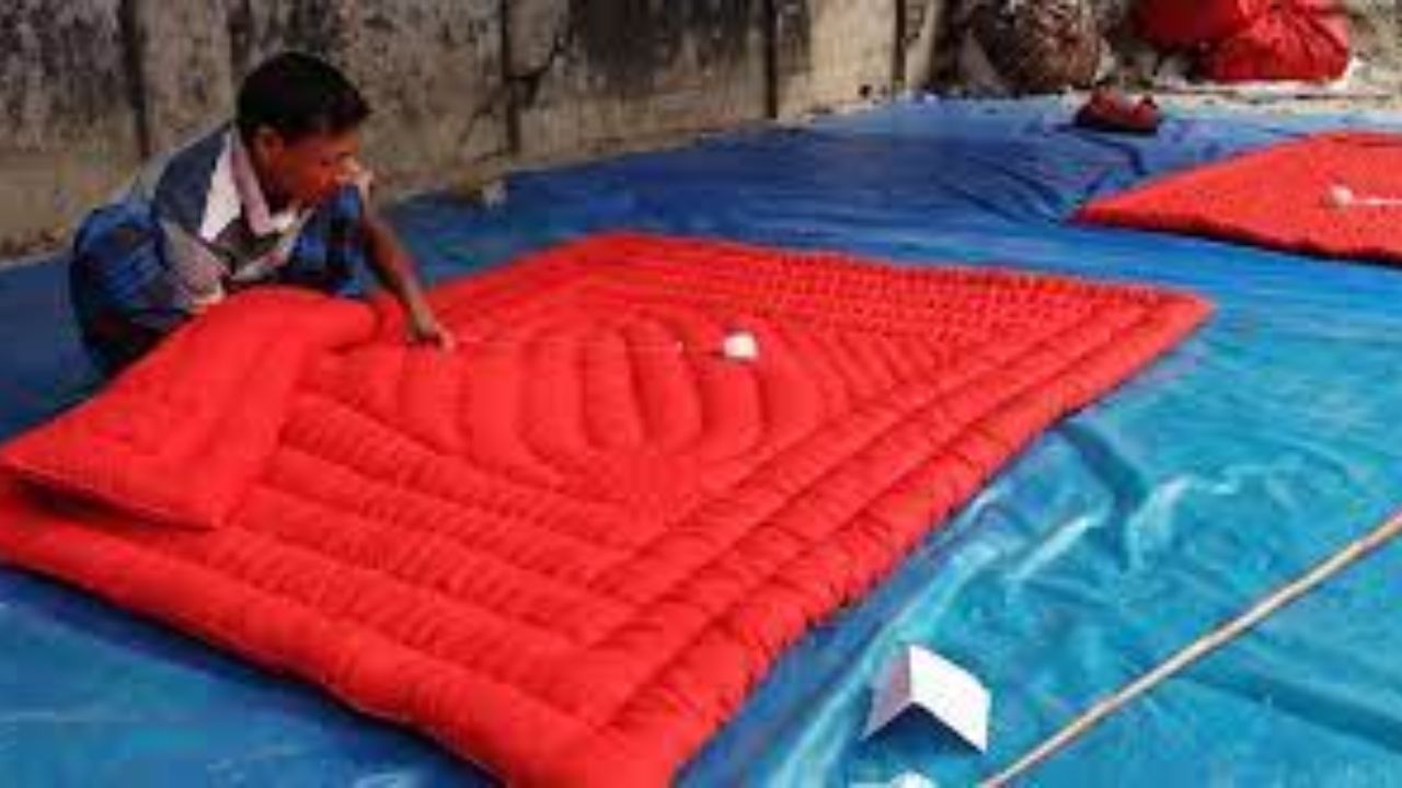 Bengal’s quilts বাঙালির শীতের দোসর লেপের রং কেন লাল হয়? জানুন দারুণ