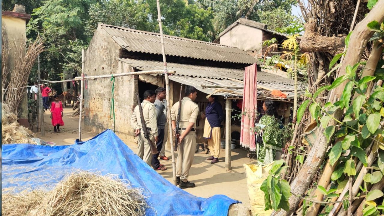 Paschim Medinipur Child Missing: বাড়ির সামনে খেলতে খেলতেই উধাও, ৯৬ ঘণ্টা পরও খোঁজ মিলল না শিশুর