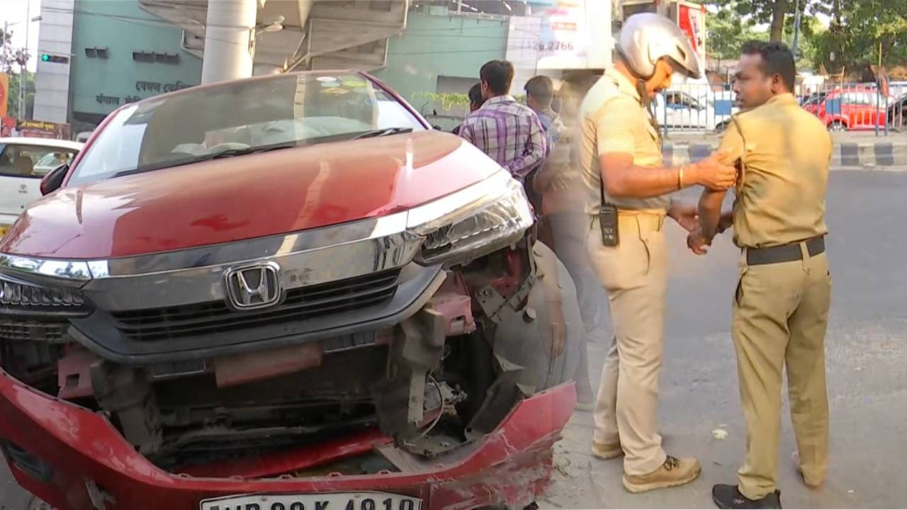 Road accident in Kolkata: বেঙ্গল কেমিক্যালের কাছে দুরন্ত গতিতে আসা গাড়ির ধাক্কা পুলিশকর্মীকে, আহত আরও এক পথচারী