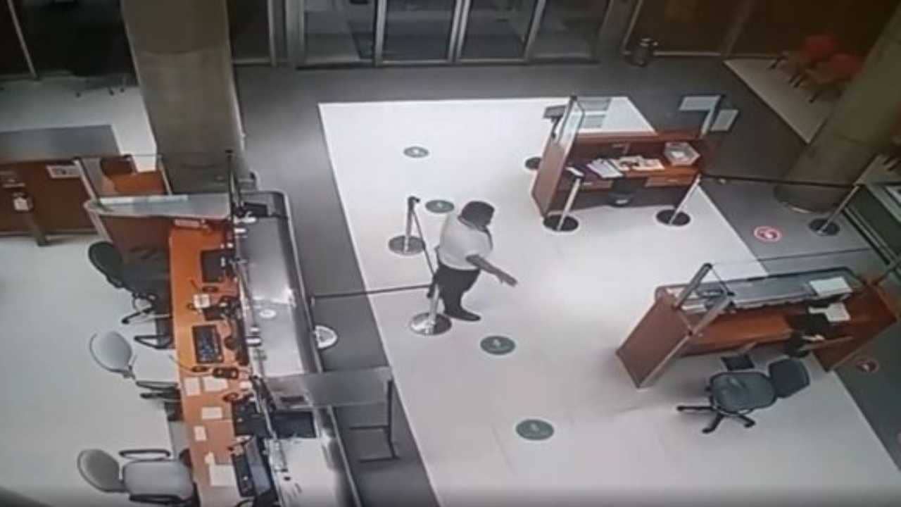 CCTV Footage: মৃত্যুর পরের দিন হাসপাতালে হানা দিল ভূতুড়ে রোগী