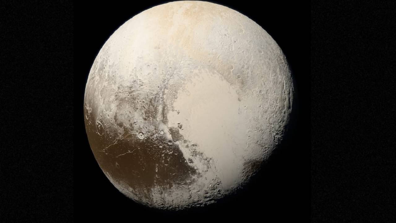 Pluto Image: প্লুটোর ছবি শেয়ার করল NASA, ধরা পড়ল বামন গ্রহের সত্যিকারের রং