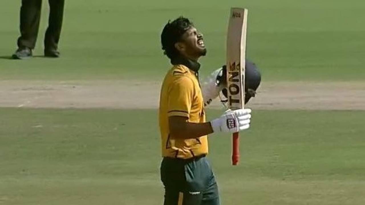 Ruturaj  Gaikwad: এক ওভারে ৭ ছক্কা! নজির গড়লেন ভারতীয় ব্যাটার