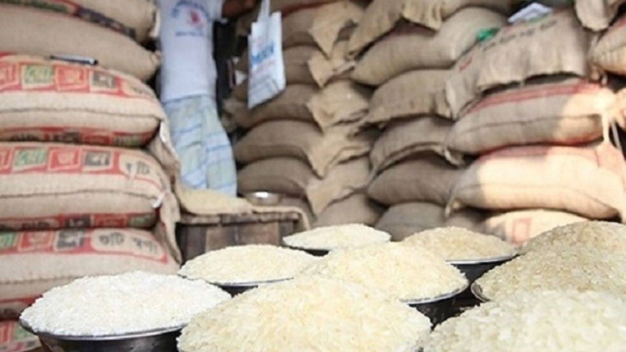 Price Hike:  চুপিসারে বাড়ল চালের দাম, খেয়াল রাখেন কি?