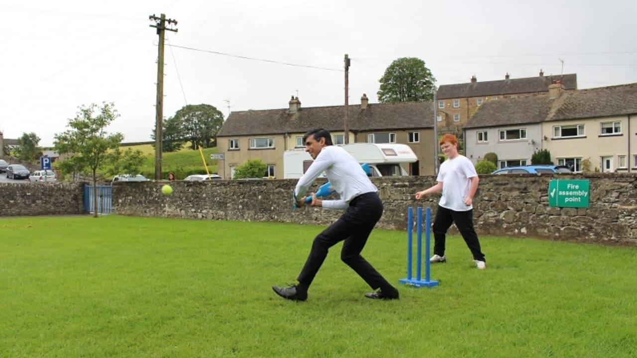 Rishi Sunak: ঋষির ক্রিকেট প্রেম, ব্রিটেনের প্রধানমন্ত্রীর প্রিয় ক্রিকেটার কে জানেন?