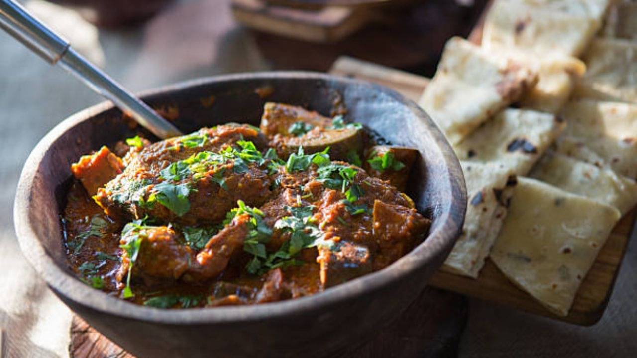 Mutton Recipe: শীতের দুপুরে কোলেস্টেরল ভুলে কামড় দিন মাটনে, বানিয়ে নিন আকবরের প্রিয় পদ