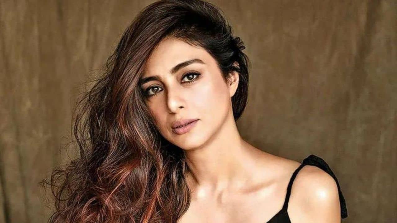 Happy Birthday Tabu: সারাদিনে একবার ভাত চাই-ই চাই! সঙ্গে যোগা, ব্যায়াম করেই ফিট থাকেন বার্থ ডে গার্ল টাব্বু